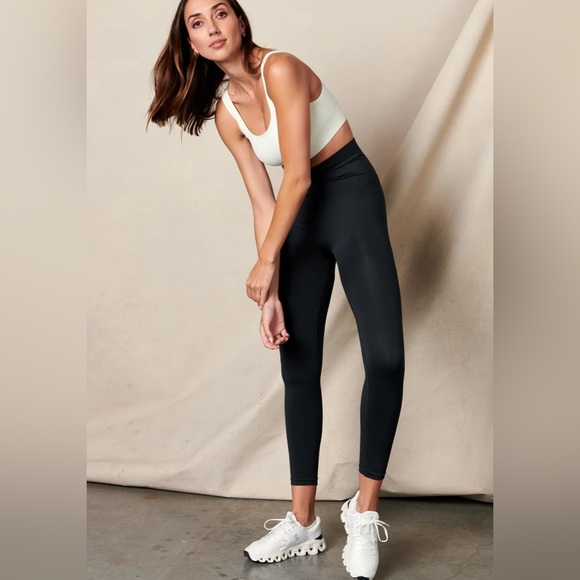 BLANQI EVERYDAY Highwaist Postpartum + Nursing Support Leggings Medium Black - Picture 2 of 14